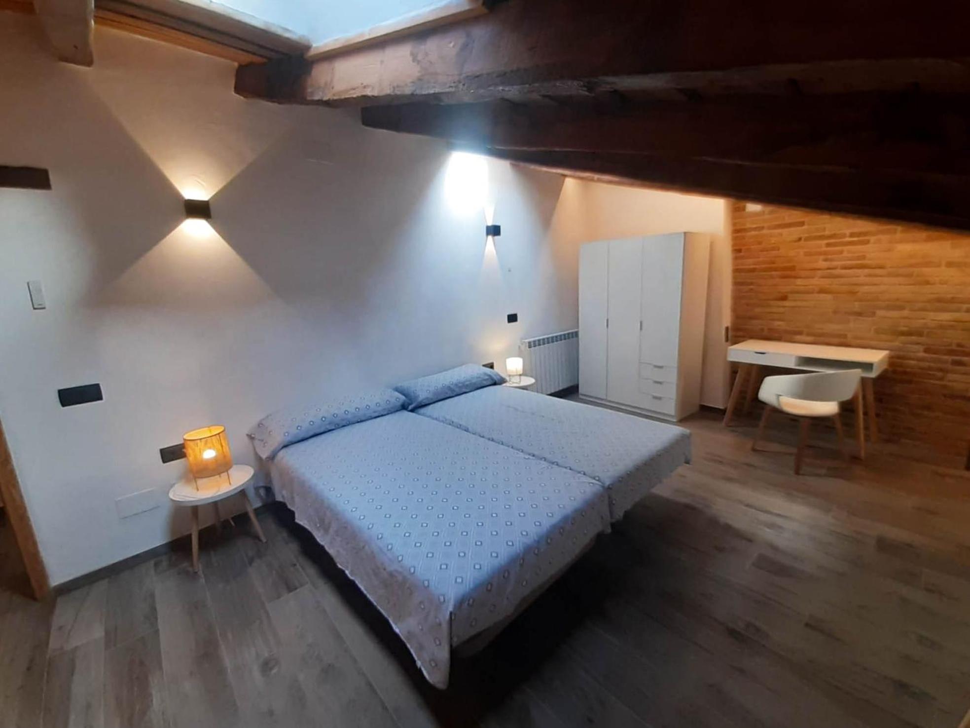 Niu De Queralt Apartment Вик Екстериор снимка