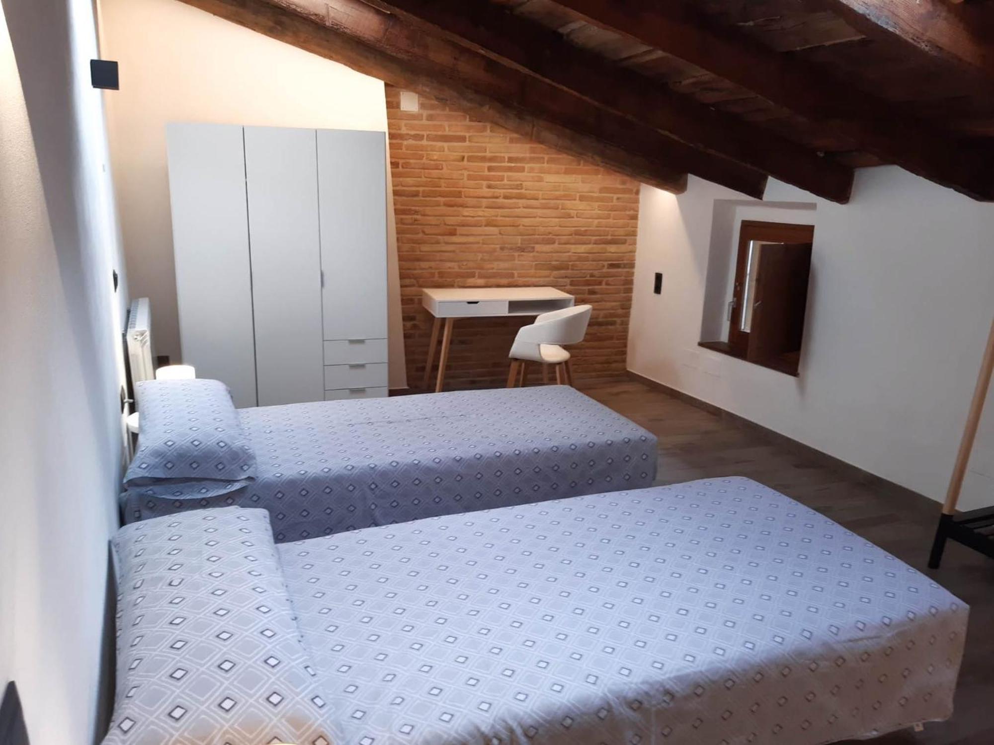 Niu De Queralt Apartment Вик Екстериор снимка