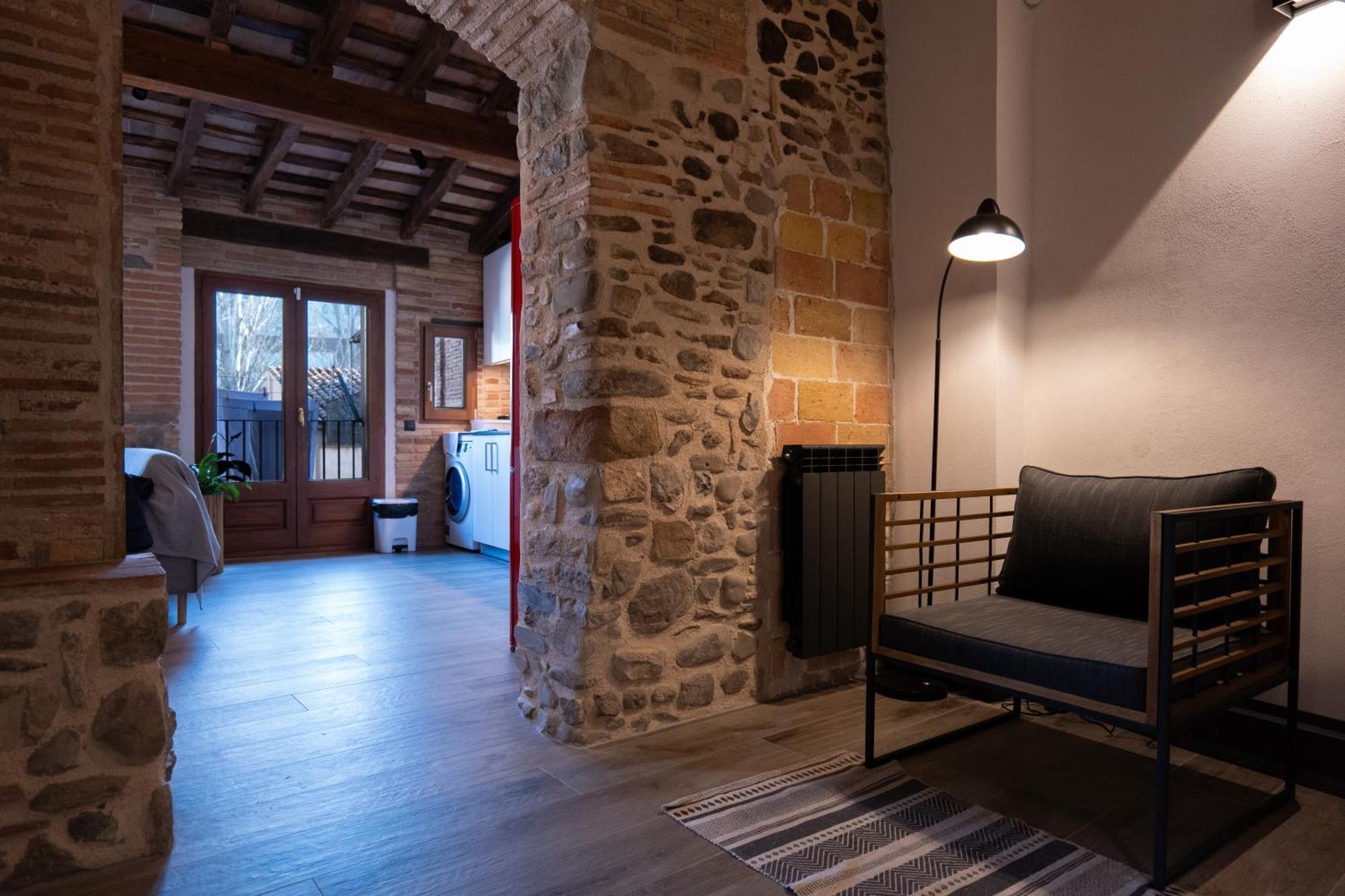 Niu De Queralt Apartment Вик Екстериор снимка