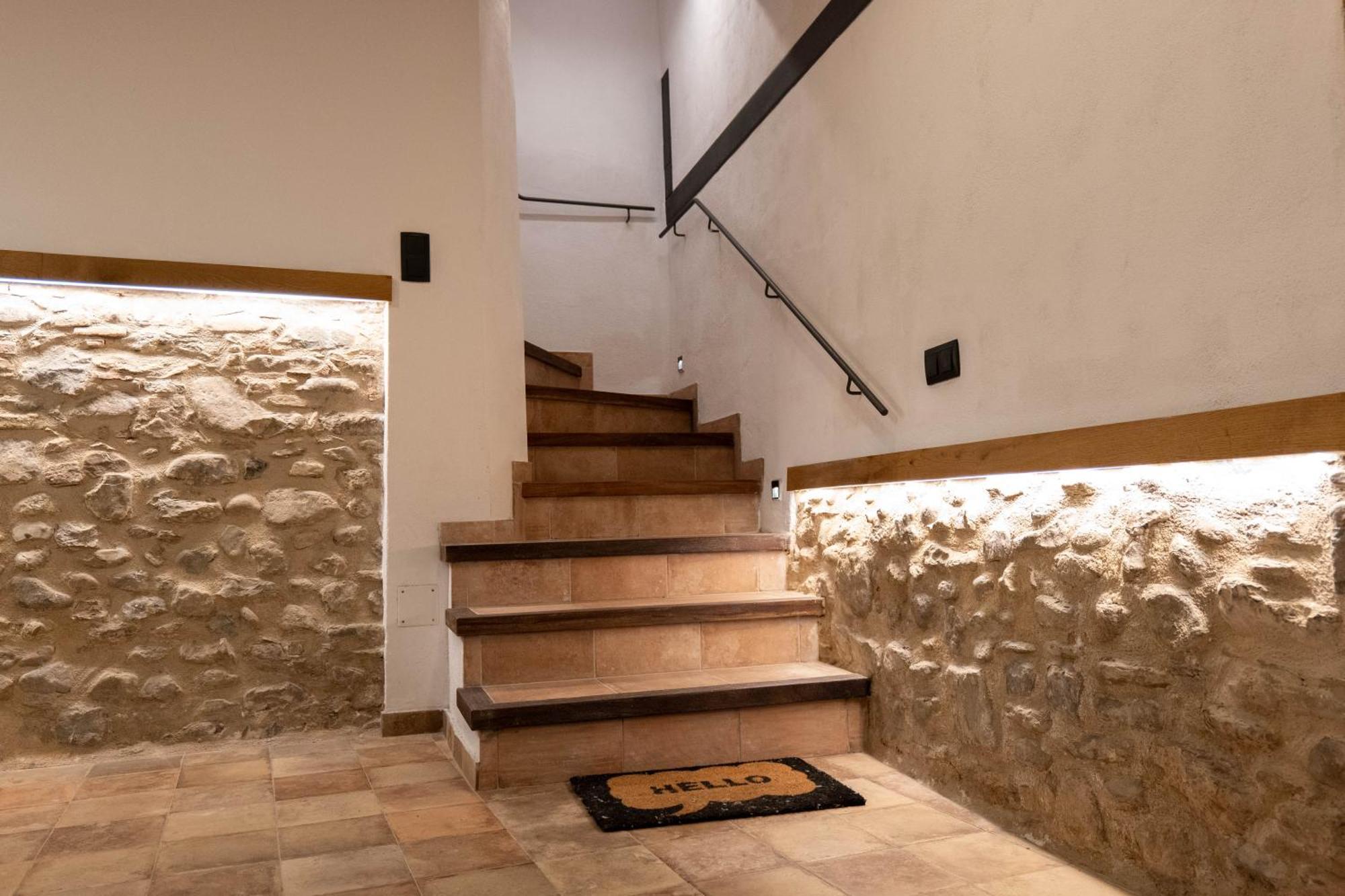 Niu De Queralt Apartment Вик Екстериор снимка